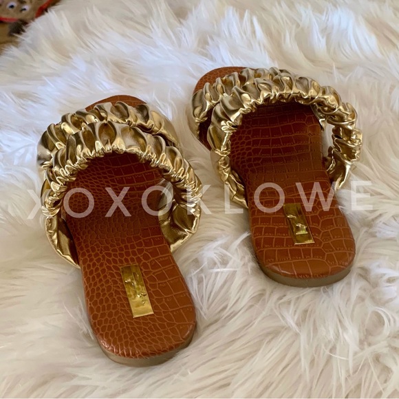 Gold Metallic Double Band Scrunch Sandal - Picture 7 of 13